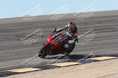 media/Oct-13-2025-Moto Forza (Mon) [[a66d839500]]/3-B Group/Session 2 (Bowl)/